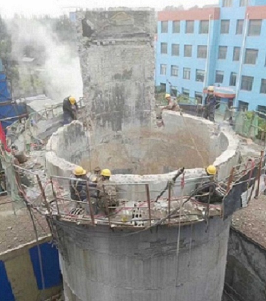 水泥烟囱拆除-怎么拆除水泥烟囱？